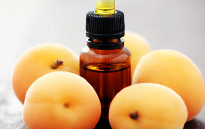 Olje iz mareličnih pešk (Prunus armeniaca) Olje iz mareličnih pešk (Prunus armeniaca)